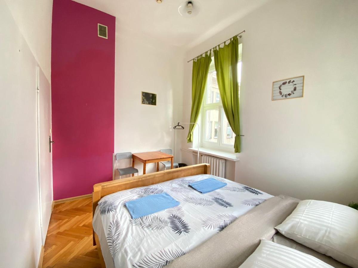 Oliwka Hostel Warsaw Exterior photo
